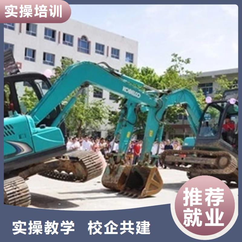 塔吊叉车培训哪个学校能学厨师烹饪技能+学历