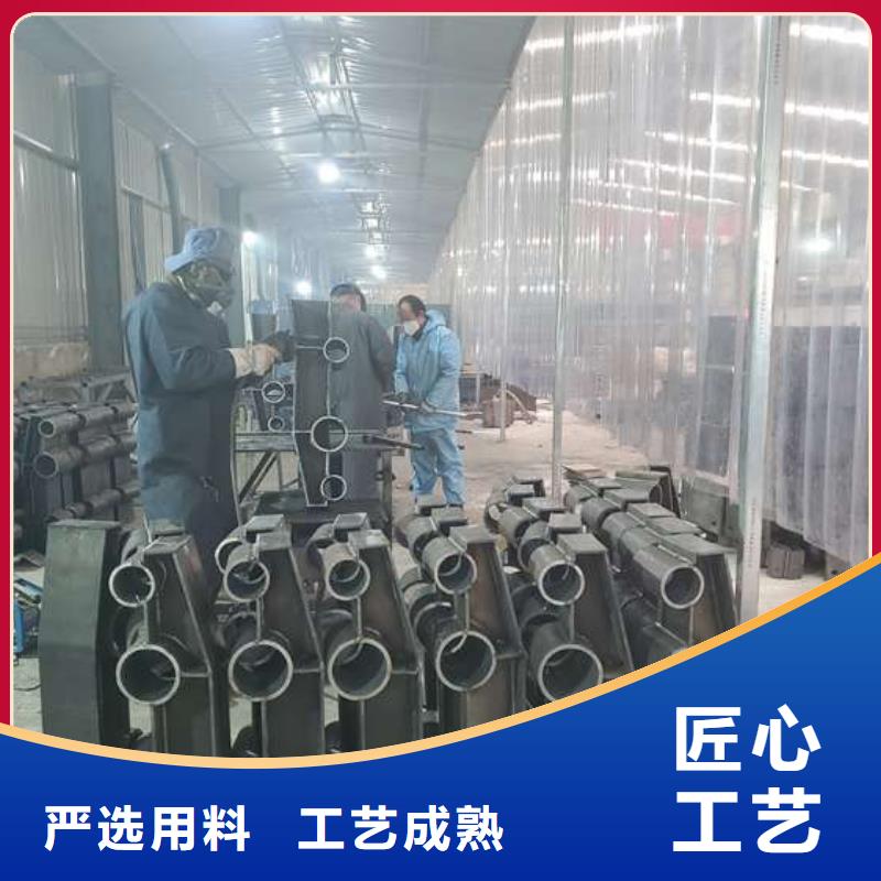 防撞护栏国道抗冲击围栏海量现货