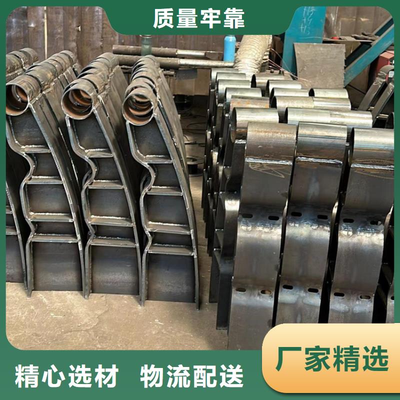 护栏1国道抗冲击围栏厂家实力大