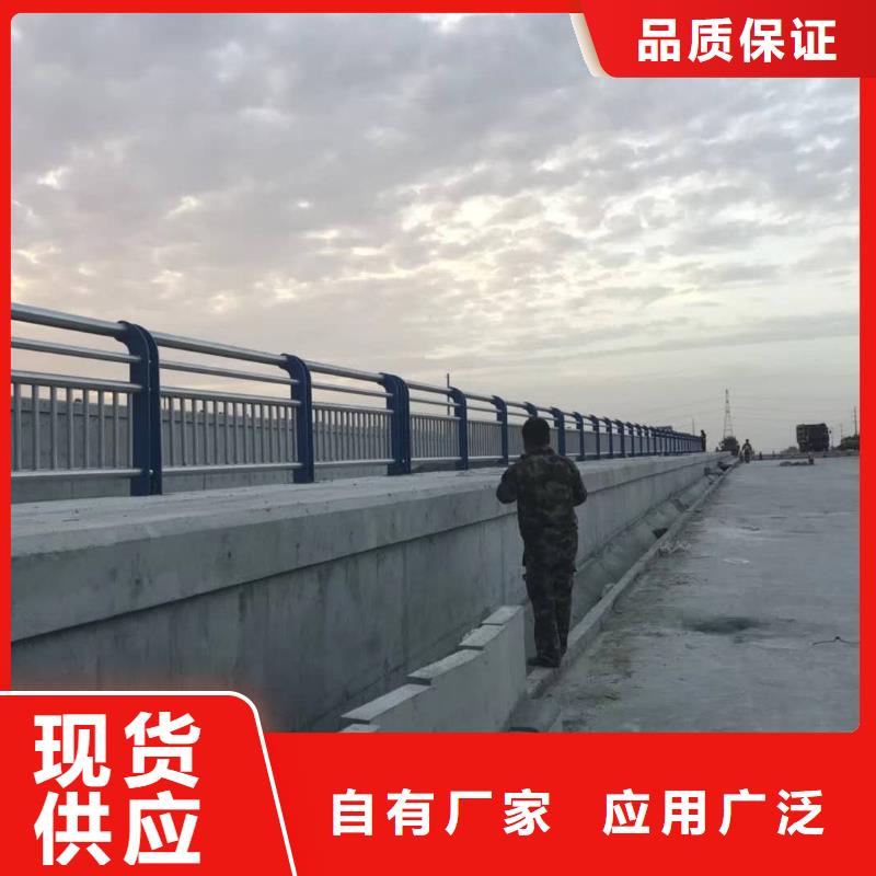 灯光护栏镀锌喷塑钢板立柱专业生产团队