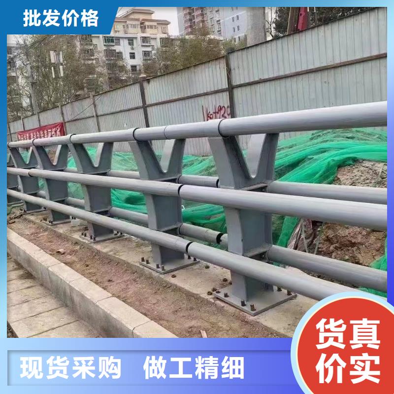 供应道路两边护栏认准鑫方达护栏有限公司