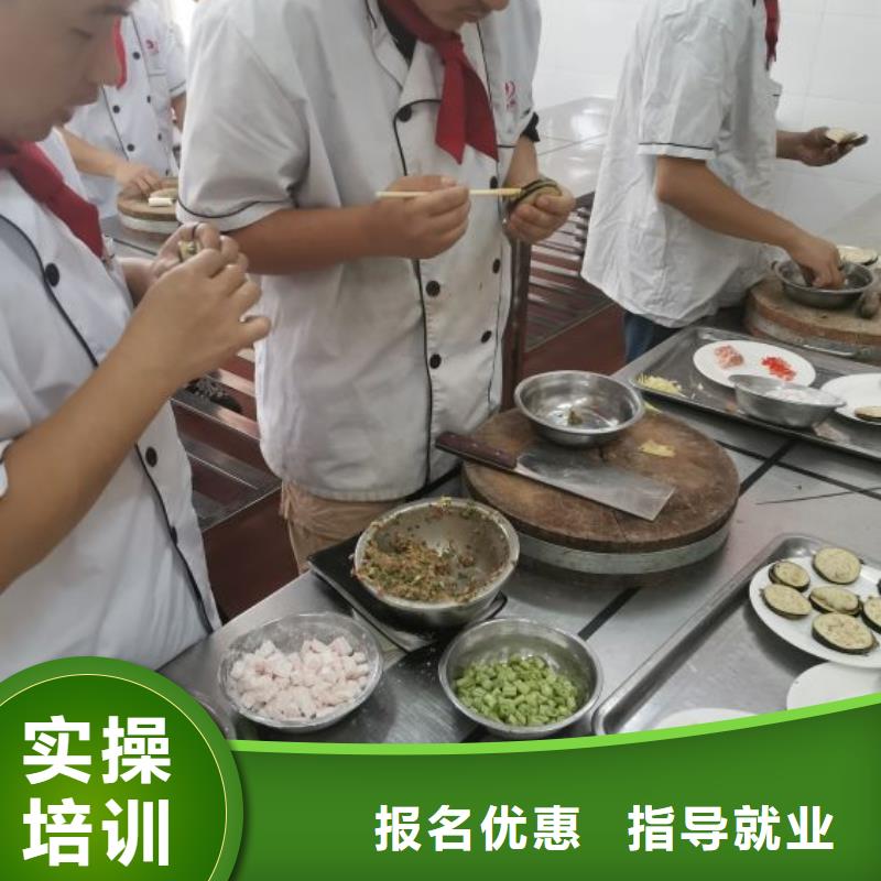 【烹饪培训学校】挖掘机培训学校就业不担心