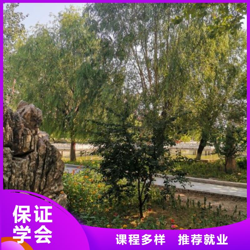 挖掘机培训学校-虎振厨师学校全程实操