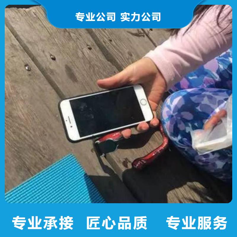 

鱼塘打捞尸体








救援团队